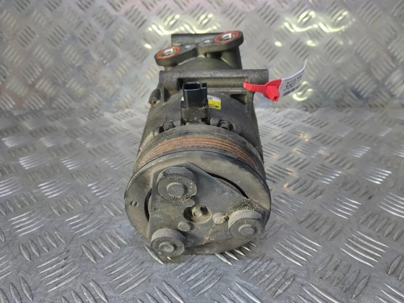 Компрессор кондиционера Ford Focus 2