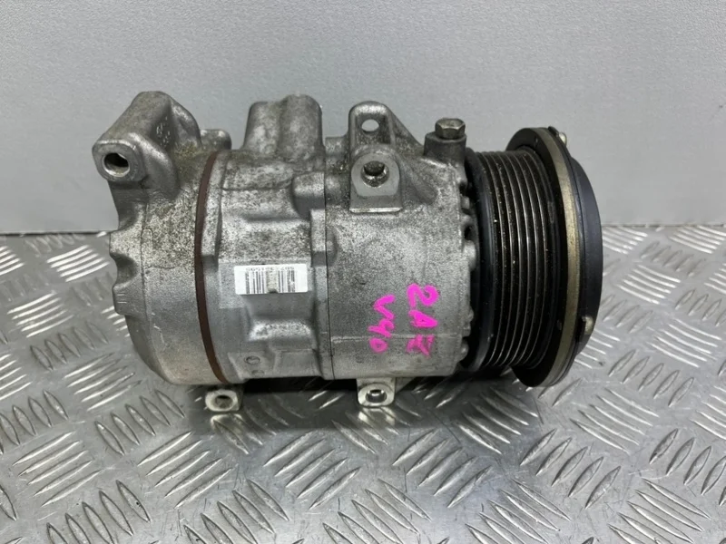 Компрессор кондиционера Toyota Camry V40