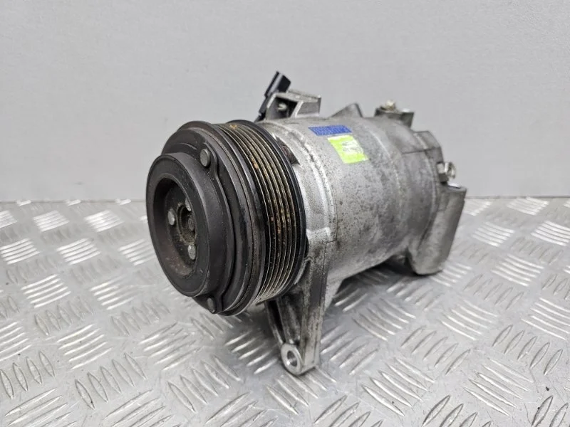 Компрессор кондиционера Nissan Teana J32