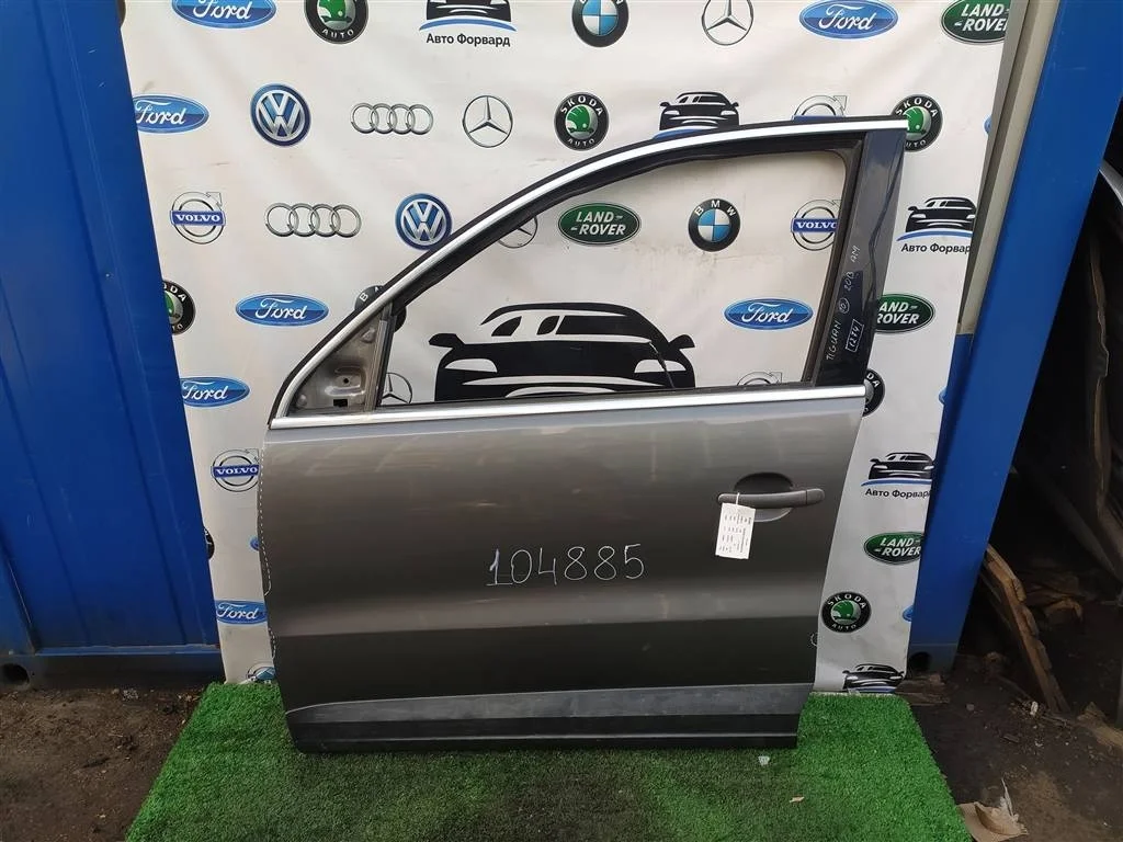 Дверь передняя левая Tiguan 2008-2017 5N0831055B