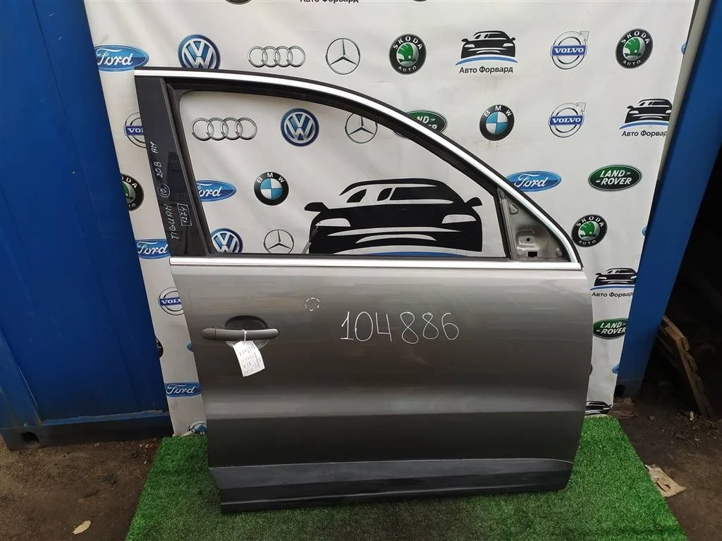 Дверь передняя правая Tiguan 2008-2017 5N0831056B
