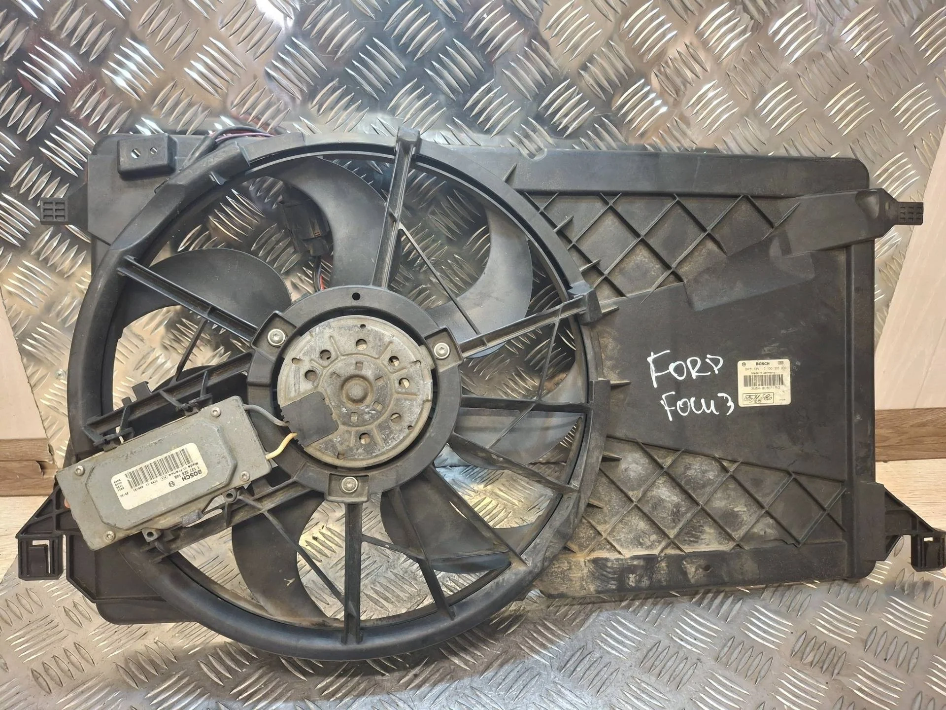 вентилятор охлаждения Ford Focus 2