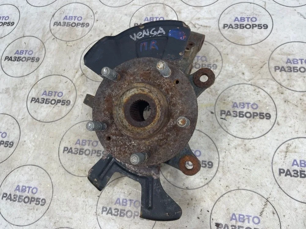 Кулак поворотный передний Kia Venga I рестайлинг (2014—2018)