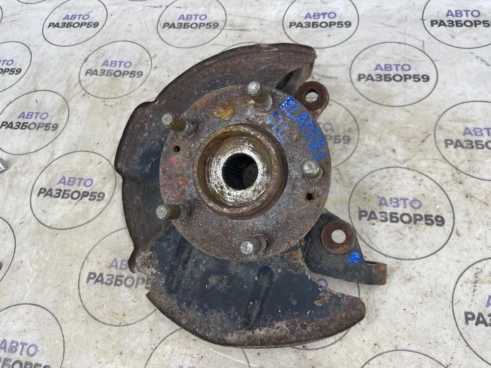 Кулак поворотный передний левый Hyundai Elantra III (2000—2003)