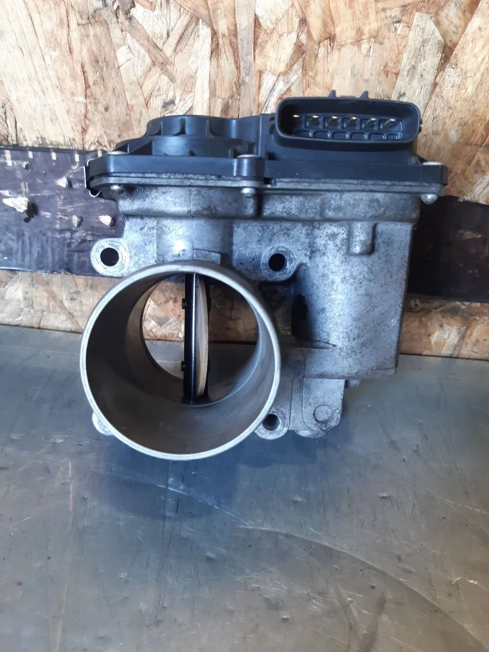 Заслонка дроссельная электрическая Nissan Pathfinder III рестайлинг (2010—2014) 2012 KL0 - SILVER METALLIC