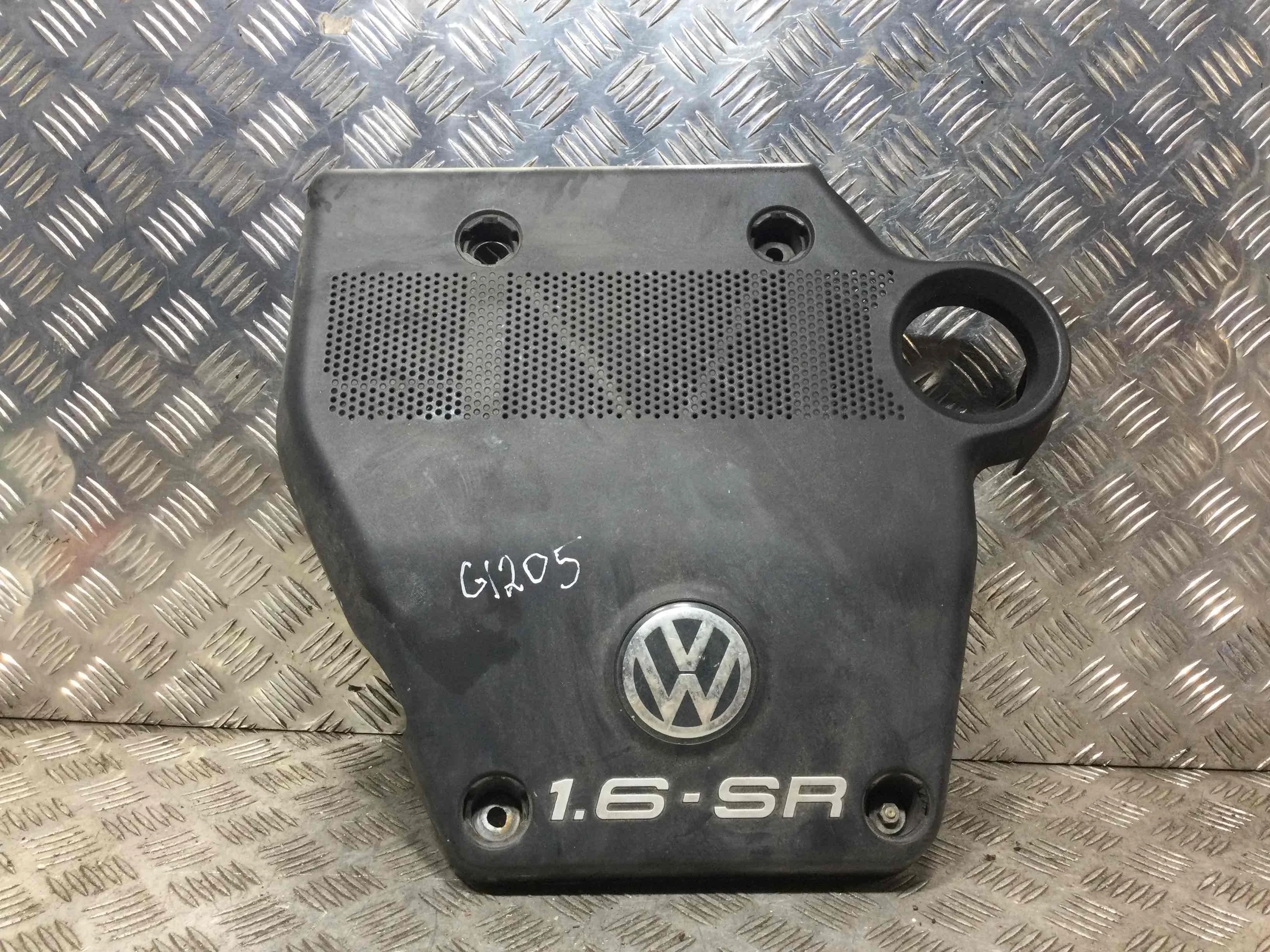 Декоративная крышка двигателя Volkswagen Golf 4 поколение (1997-2004) бензин 1.6 i Механика Х/б