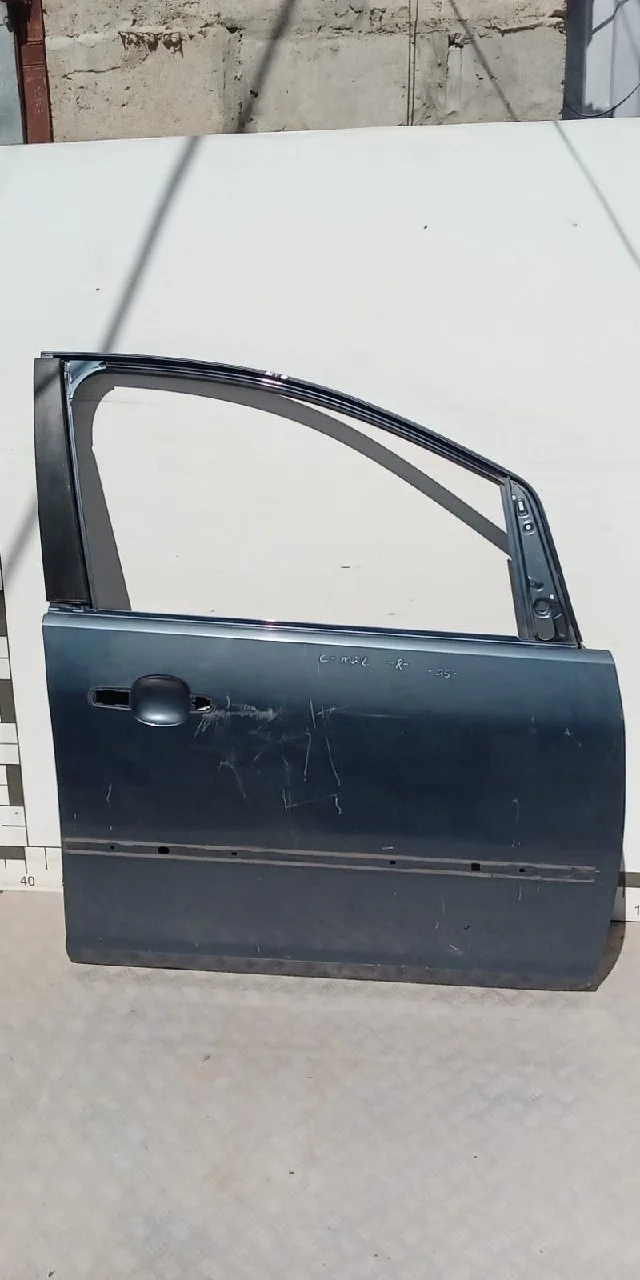 [Б/У] Дверь передняя правая Ford C-MAX [Код: 00332046 ]