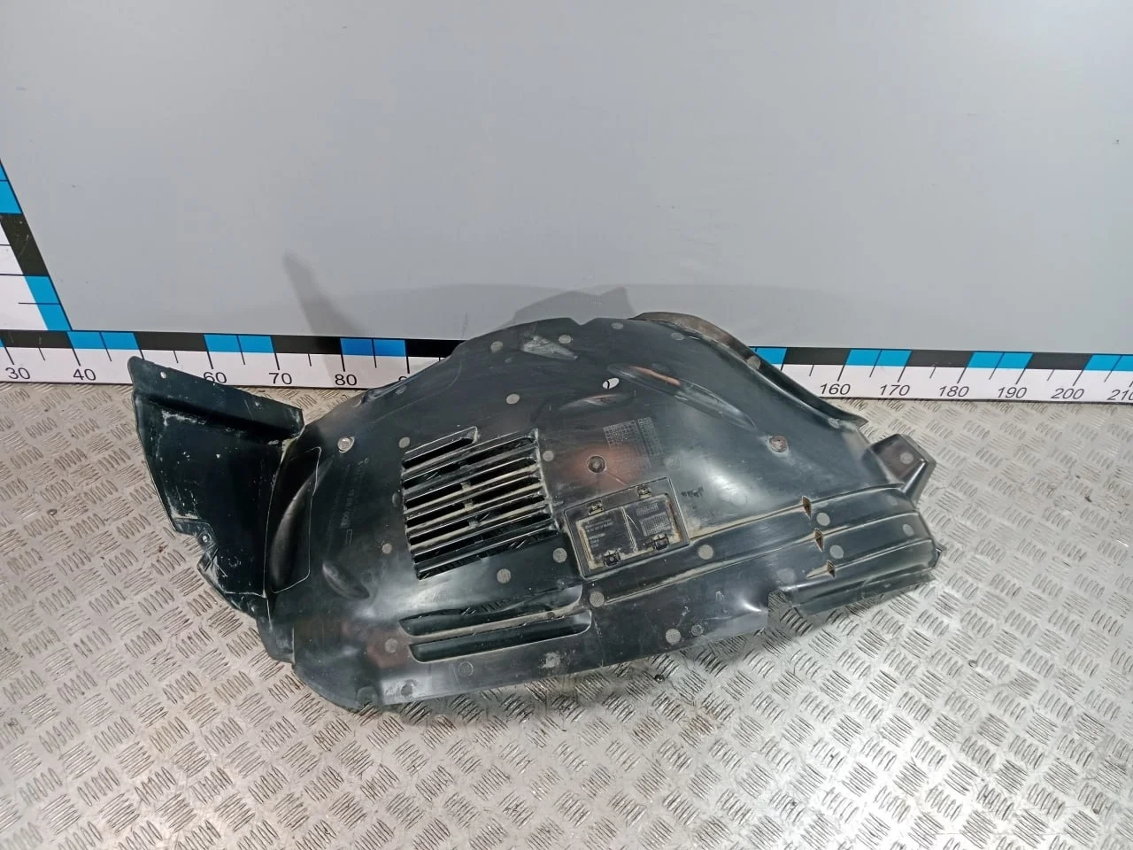 [Б/У] Локер передний левый Mercedes W167 C167 [Код: 00629078 ]