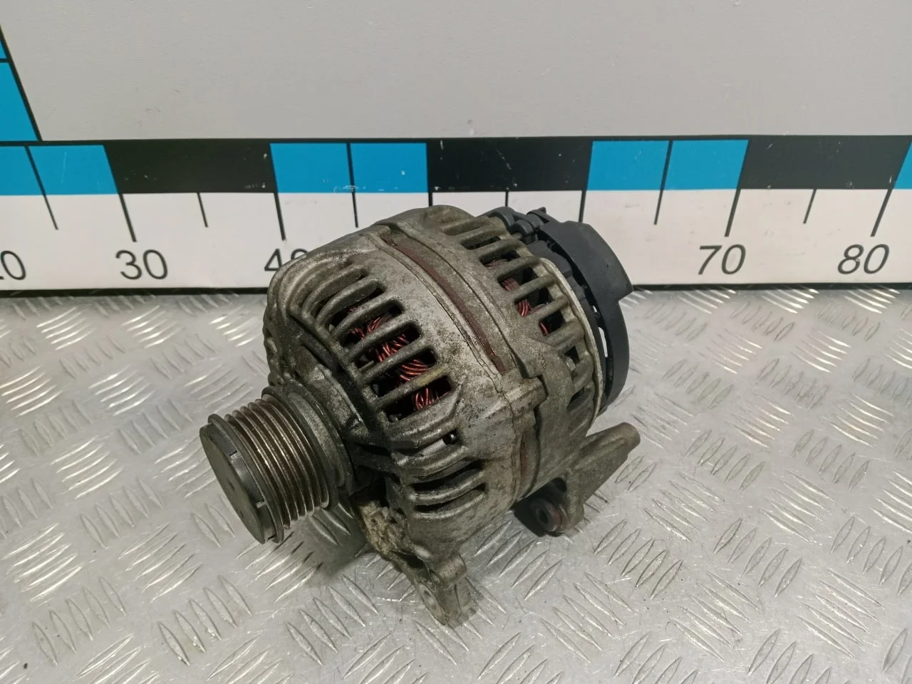 [Б/У] Генератор 12V / 140A [Код: 00632718 ]