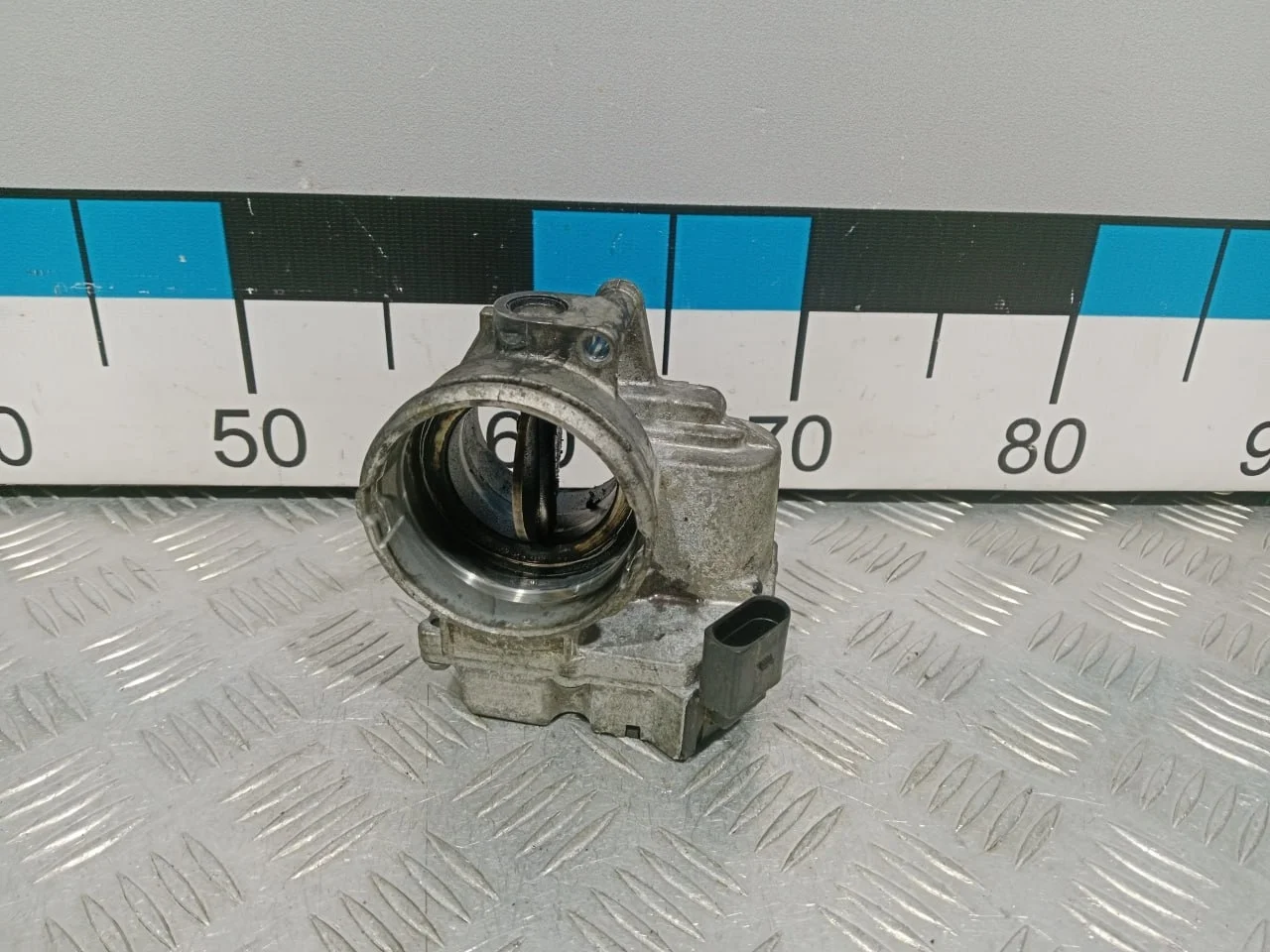 [Б/У] Дроссельная заслонка Audi VW Skoda [Код: 00632646 ]