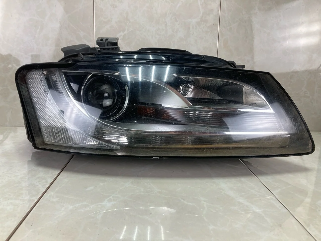 Фара Audi A5 8T 2007-2011 8T0941004AL, правая