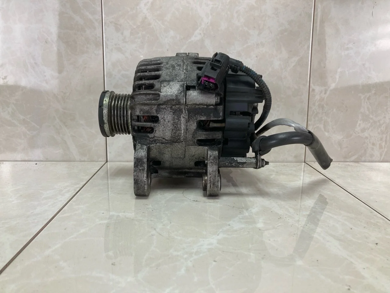 Генератор Skoda Fabia 2 2007-2015 03F903023E 1.2 CBZ