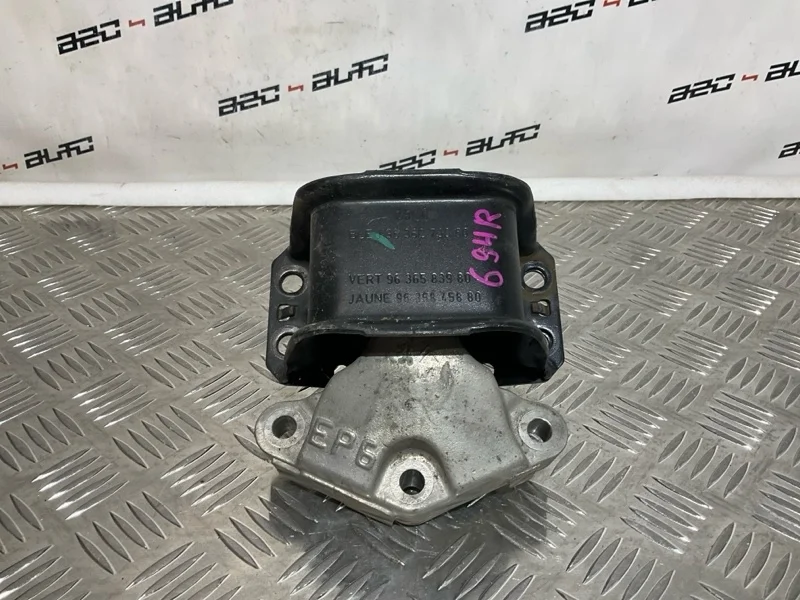 Опора двигателя Peugeot 3008 2011 1807JQ 1 EP6CDT, правая