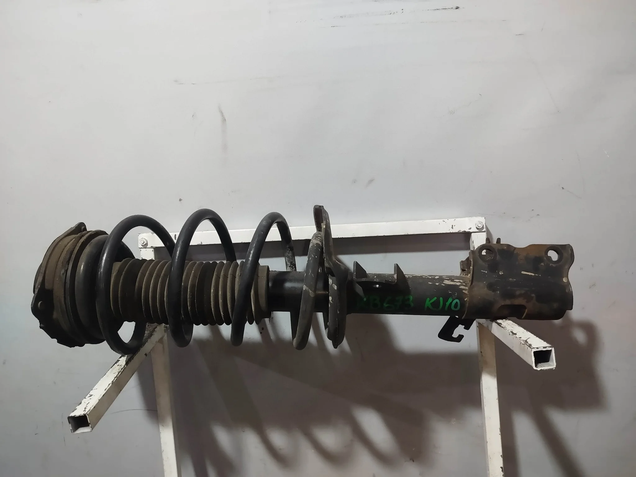 СТОЙКА ХОДОВКИ NISSAN RENAULT DUALIS KOLEOS QASHQAI QASHQAI+2 X-TRAIL DNT31 HY J10 J10E JJ10E KJ10 KNJ10 NJ10 NT31 T31 TNT31 ПЕРЕДНЯЯ ПРАВАЯ E4302JG01A 2WD 4WD KB673