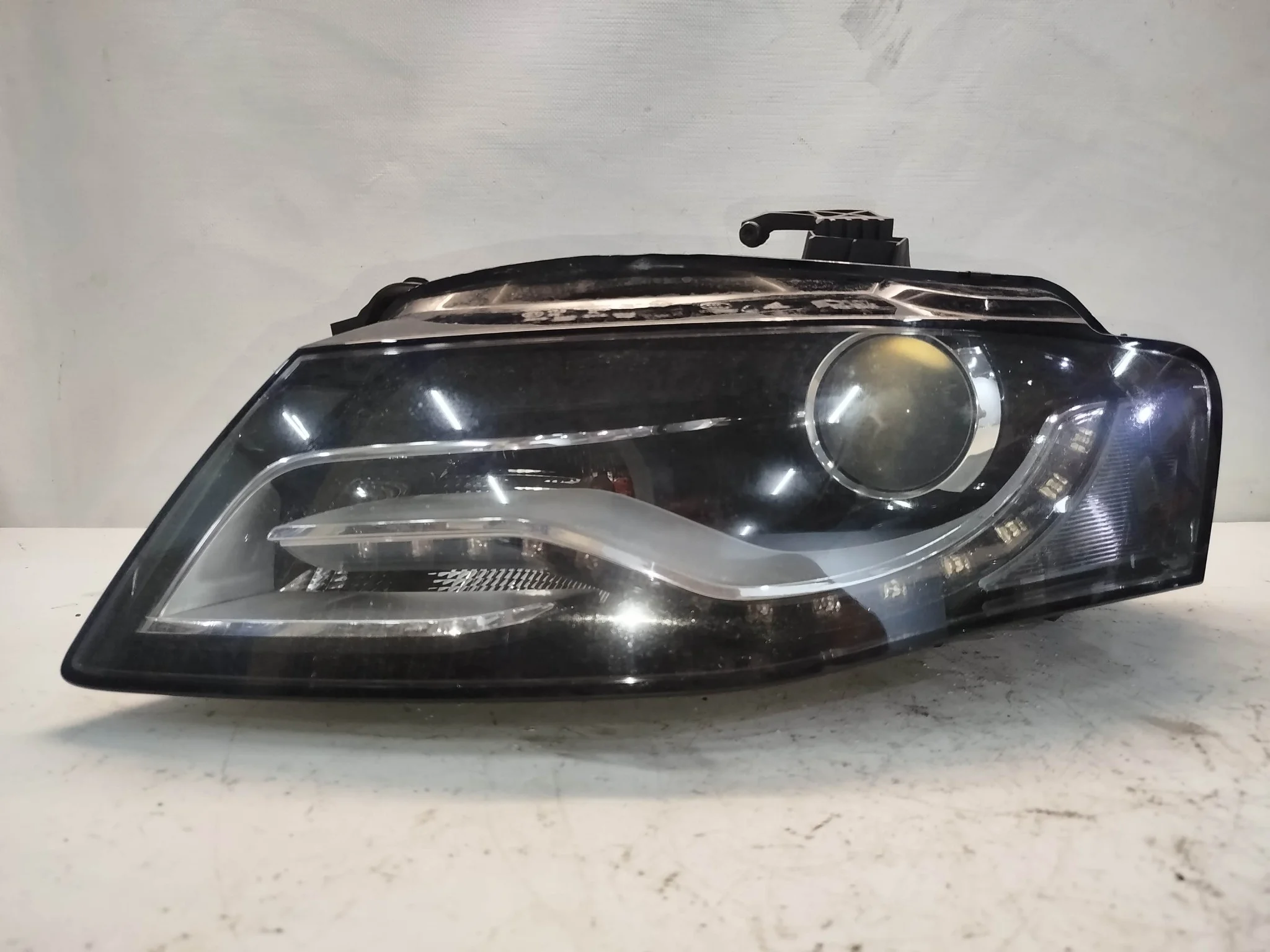 ФАРА AUDI A4 8K2 8K5 8KH B8 XENON ЛЕВАЯ 1 МОДЕЛЬ 8K0941003D KB581