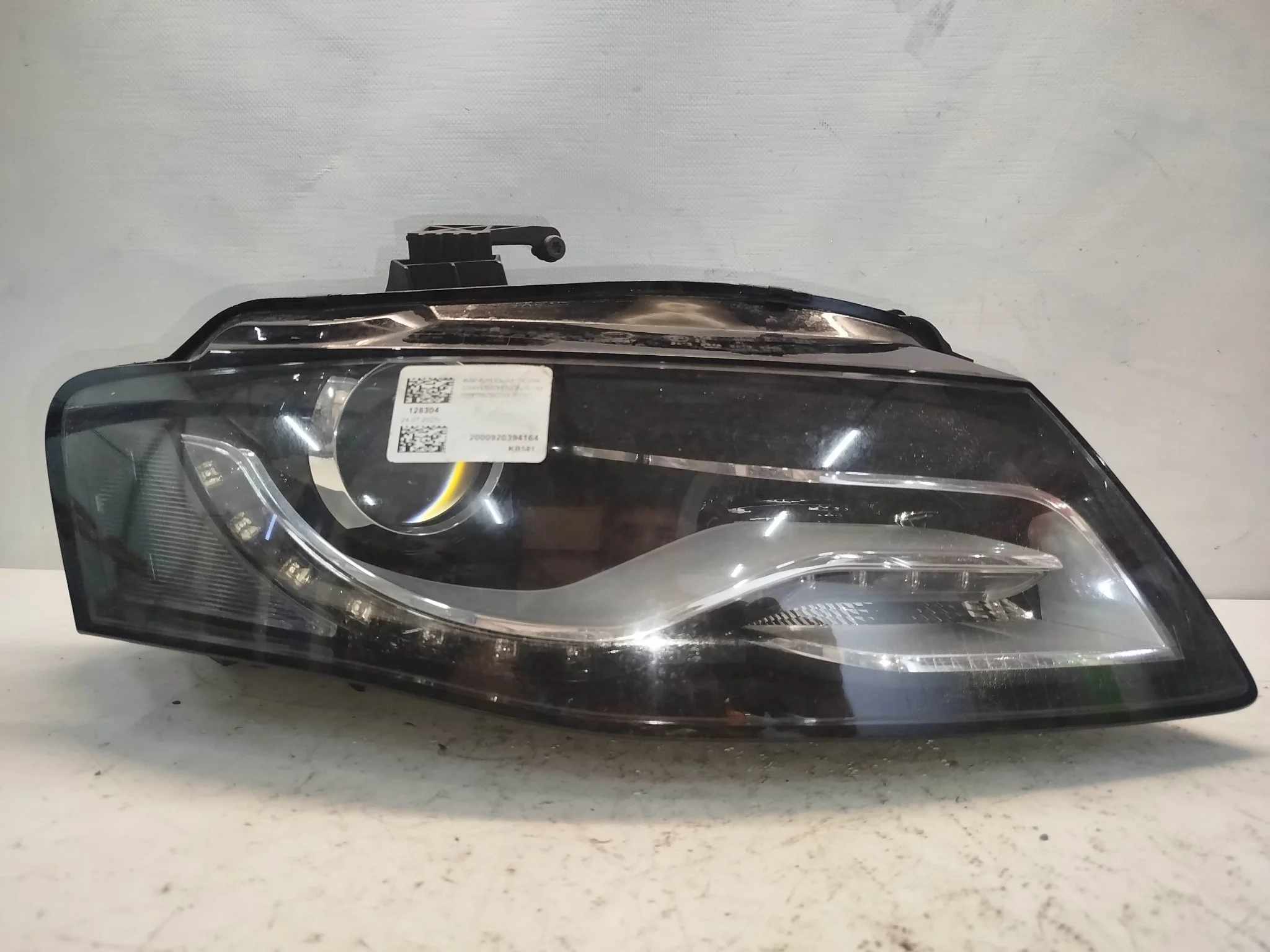 ФАРА AUDI A4 8K2 8K5 8KH B8 XENON ПРАВАЯ 1 МОДЕЛЬ 8K0941004D KB581