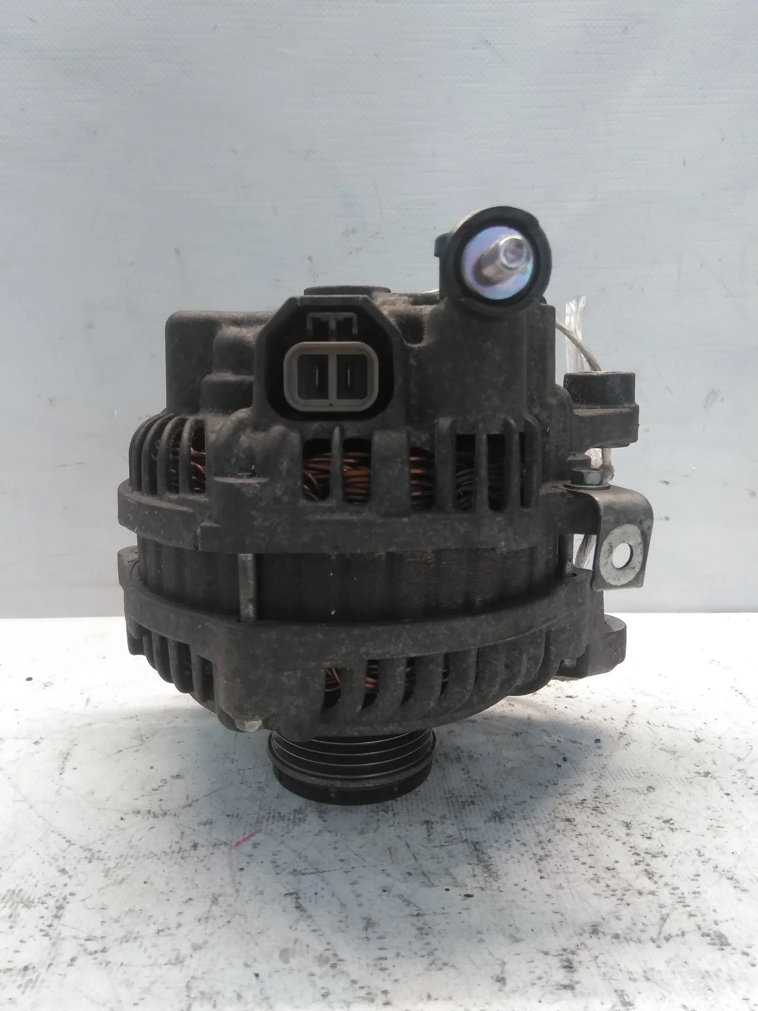 ГЕНЕРАТОР MAZDA Z6 ZJ-VE ZY-VE AXELA DEMIO MAZDA2 MAZDA3 VERISA ... DE3FS DE5FS DY3R DY3W DY5R DY5W ZJ1018300A КВАДРАТНАЯ ФИШКА 2 КОНТАКТА 90A МУФТА D4136