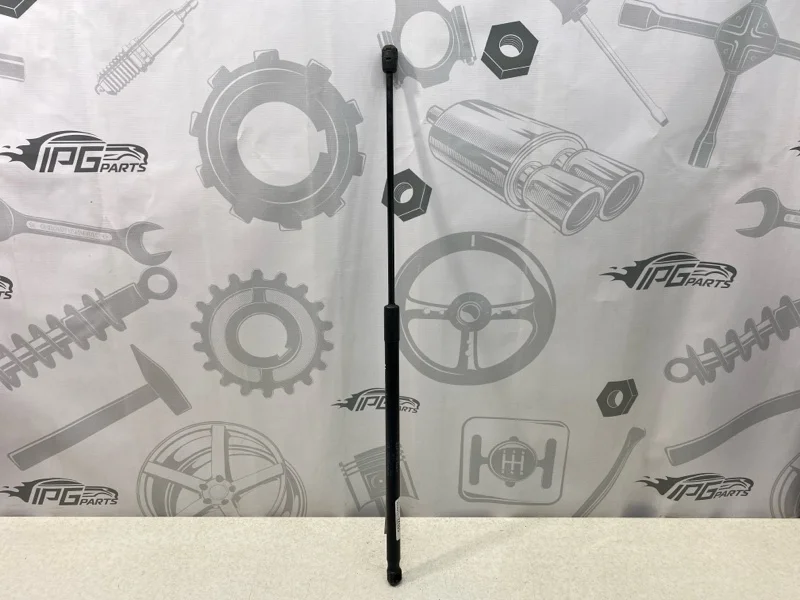 Амортизатор капота правый Mercedes-benz 2010 W204