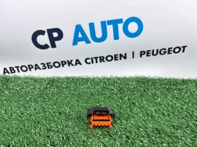 Разъем (фишка) фары Peugeot 308 2012