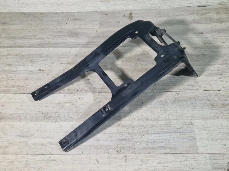 Кронштейн передней панели Mercedes-Benz ML164 2006