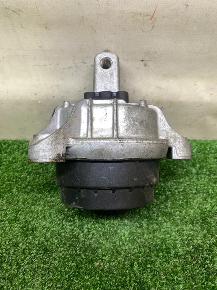 Подушка двигателя BMW 535i F07 GT