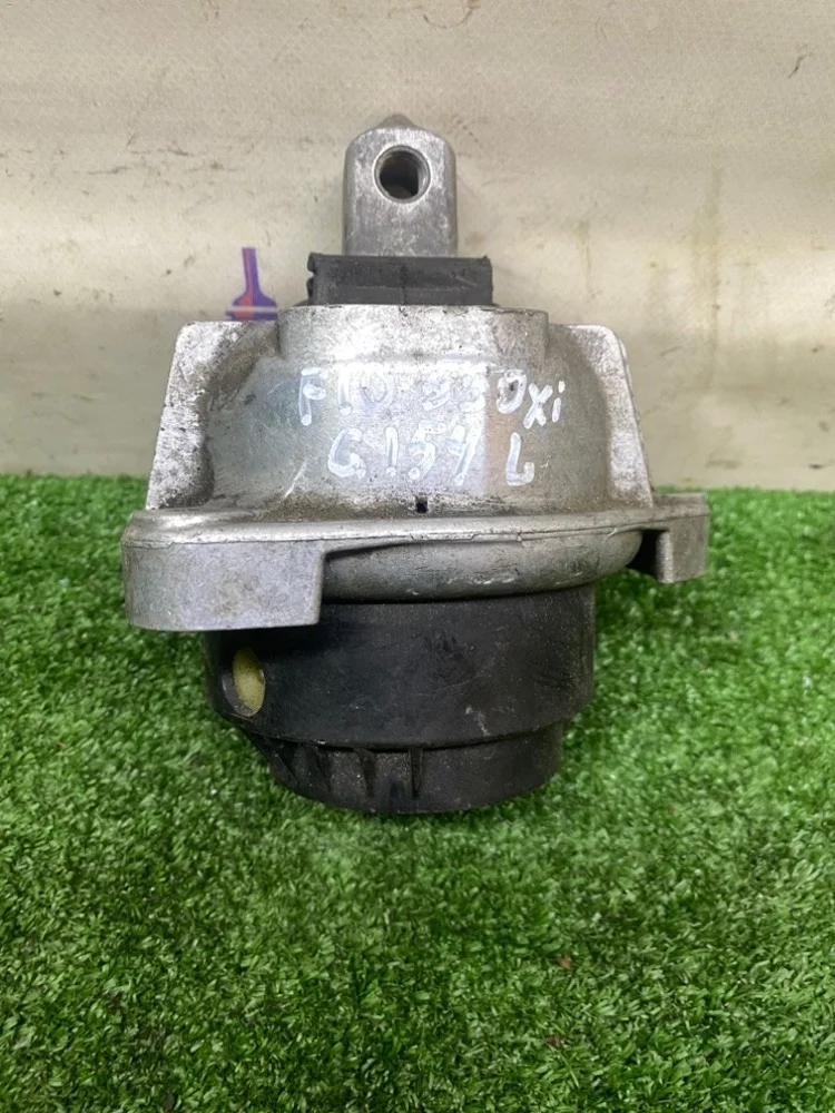 Подушка двигателя BMW 550iX F10