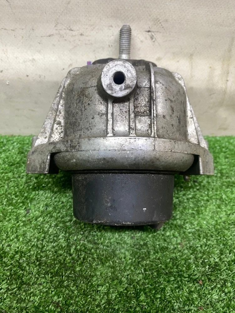 Подушка двигателя BMW 320d E90