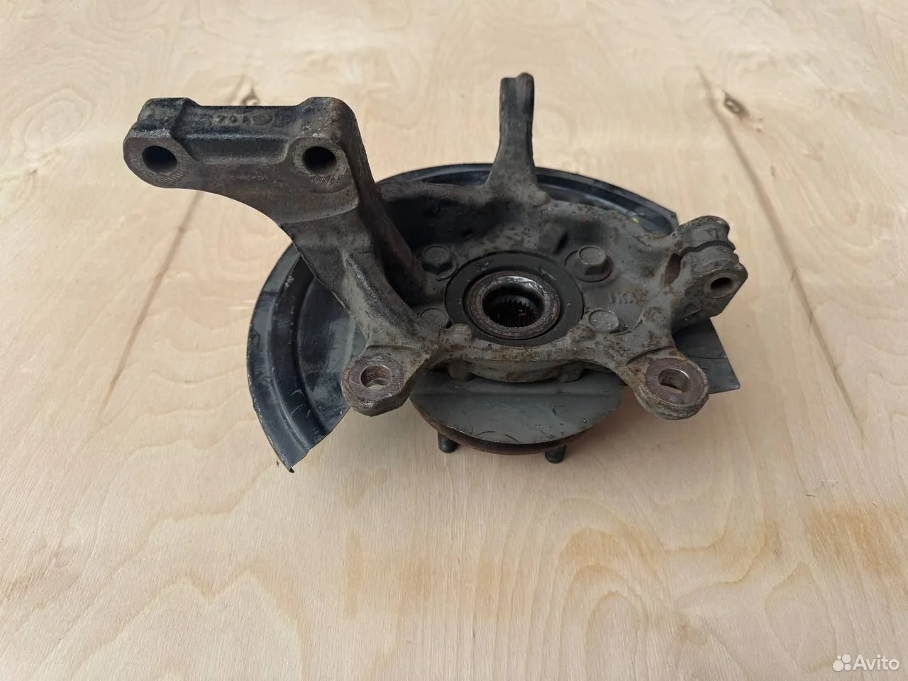 Поворотный кулак правый nissan juke sentra