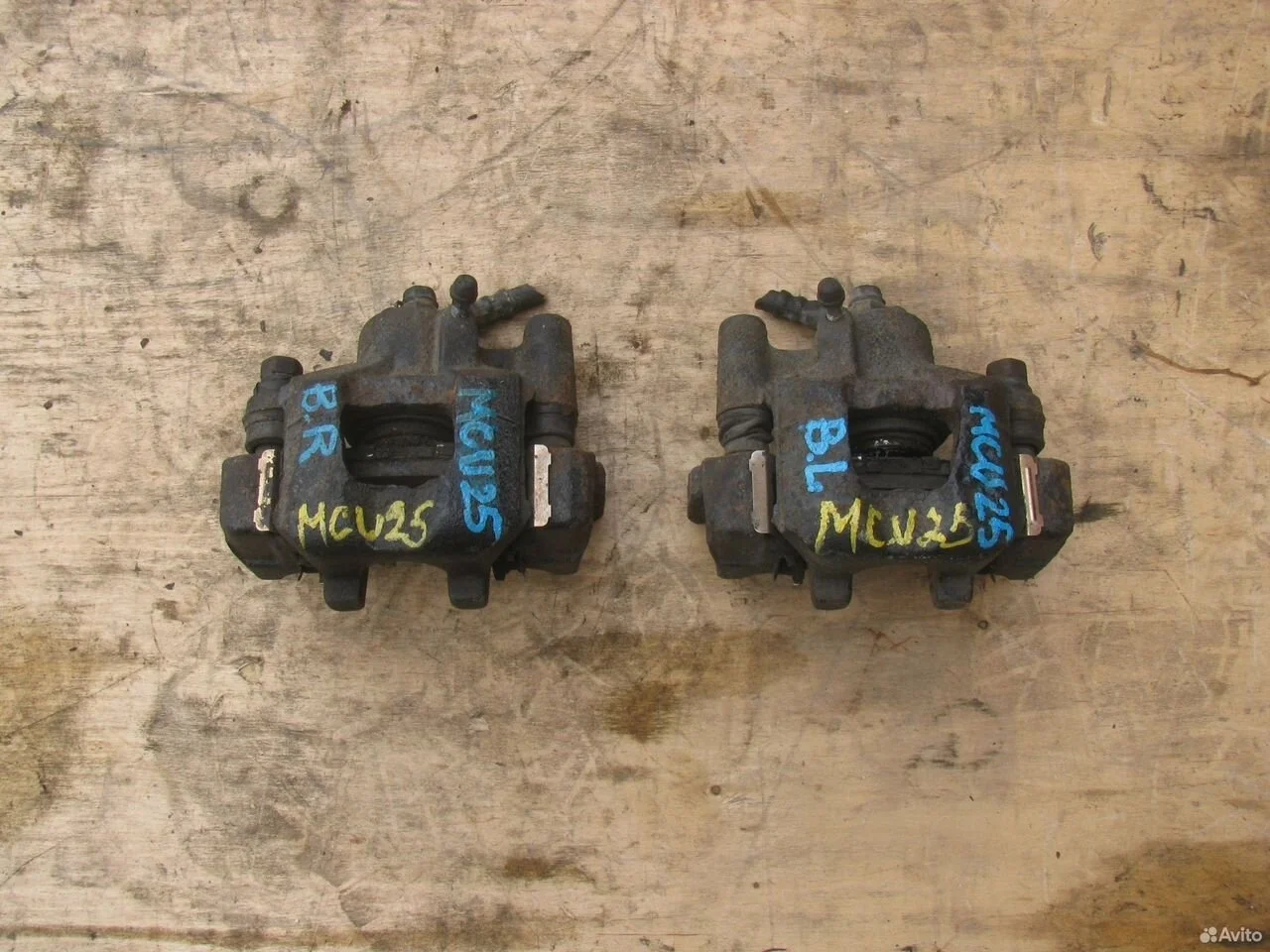 Суппорт задний lexus rx330 toyota highlander