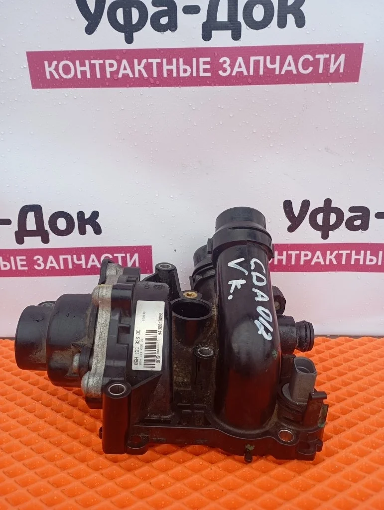 Помпа Volkswagen Passat 2010 B6