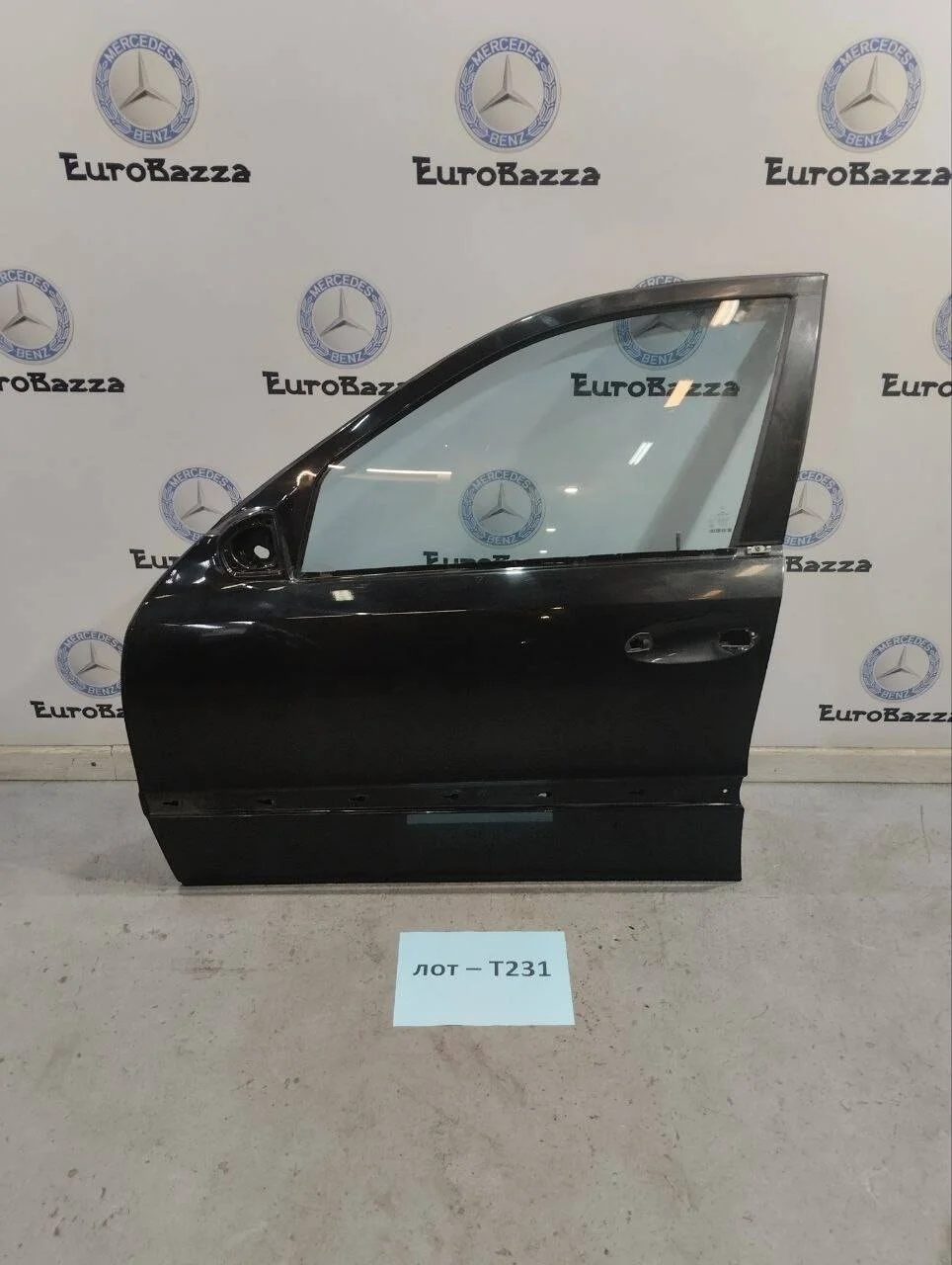 Дверь передняя левая Mercedes W211