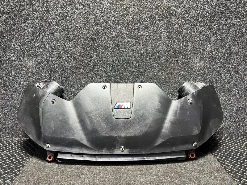 Корпус воздушного фильтра Bmw X6M 2017 13717638564 F86 S63B44B