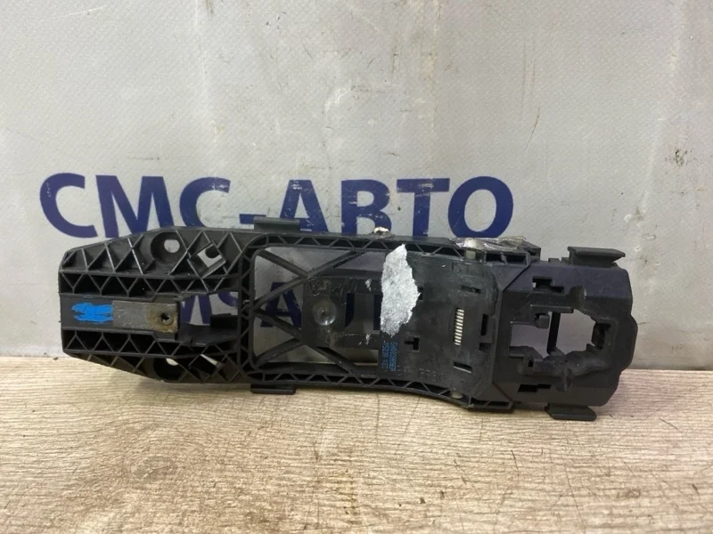 Накладка ручки двери внутренняя Volkswagen Tiguan 2008-2011 5N0839885F 1.4T, задняя правая