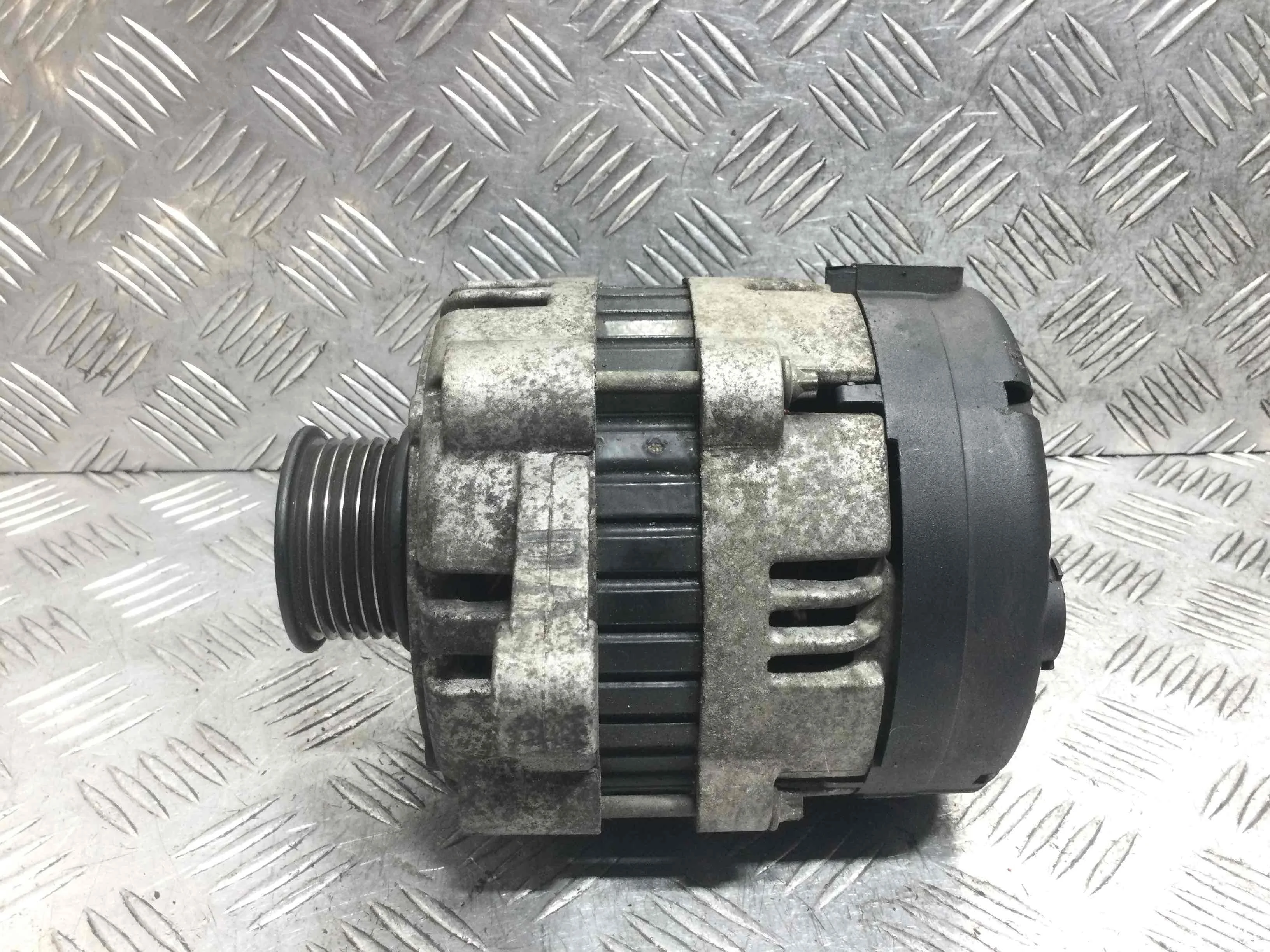 Генератор Chevrolet Kalos 1 поколение 2003 - 2008 бензин 1.4 i Механика Седан