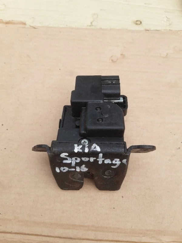 Замок багажника Kia Sportage