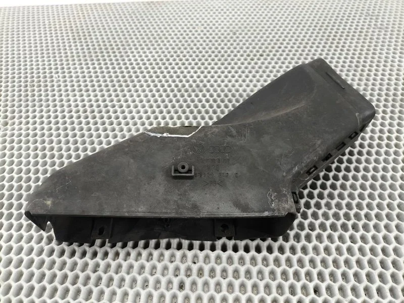 Воздуховод Audi A6 C5 ACK 2000