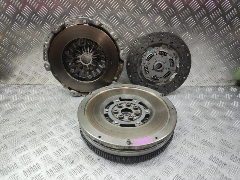 Маховик Mitsubishi L200 2015-2020 1120A321 KK/KL 4N15