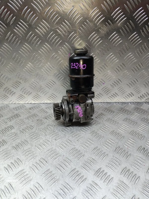 Насос ГУРа Mitsubishi Pajero 3 MR223480 V73 4M41