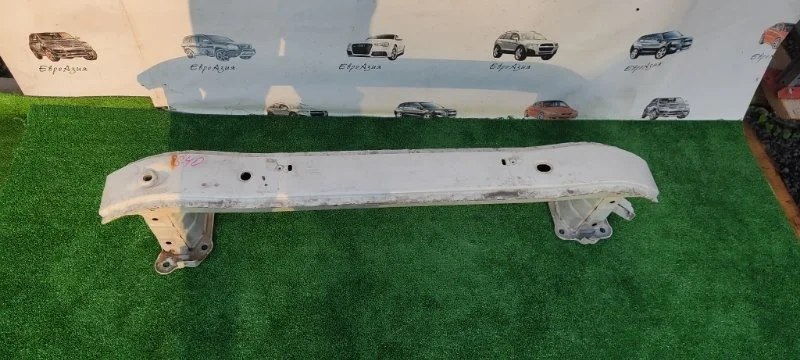 Усилитель бампера Volvo S40 31353949, передний