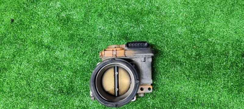 Дроссельная заслонка Volvo S60 2000-2009 8677796 B5244S