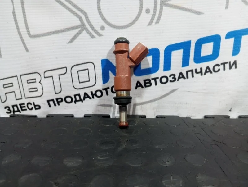Форсунка топливная Toyota Highlander GSU40L 2GR-FE