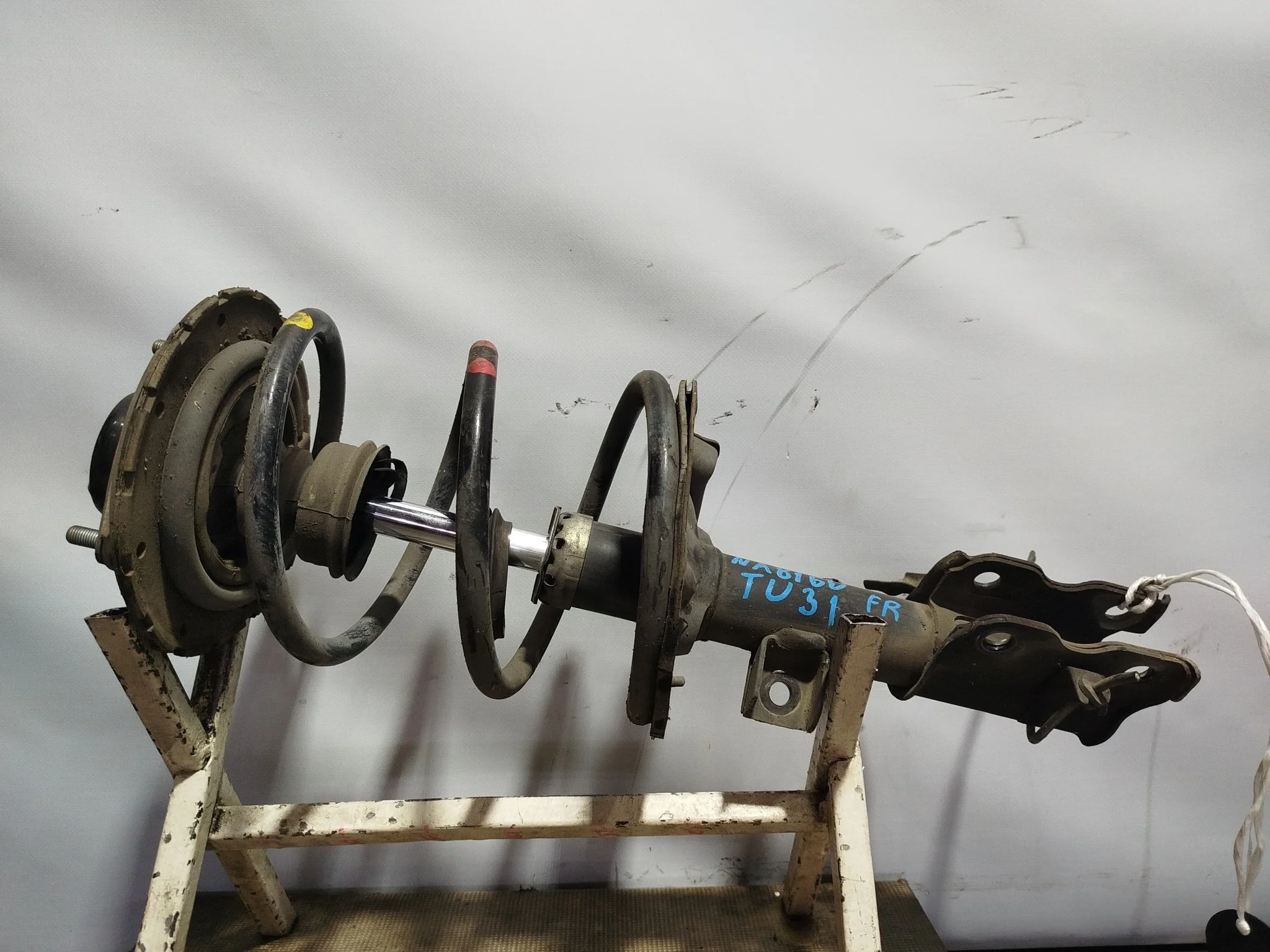 СТОЙКА ХОДОВКИ NISSAN PRESAGE TEANA J31 PJ31 PNU31 PU31 TNJ31 TNU31 TU31 ПЕРЕДНЯЯ ПРАВАЯ 54302CN025 2WD 4WD NA8160
