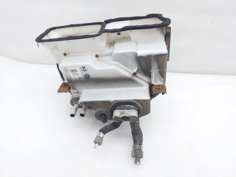 Корпус отопителя Mitsubishi Pajero 2006