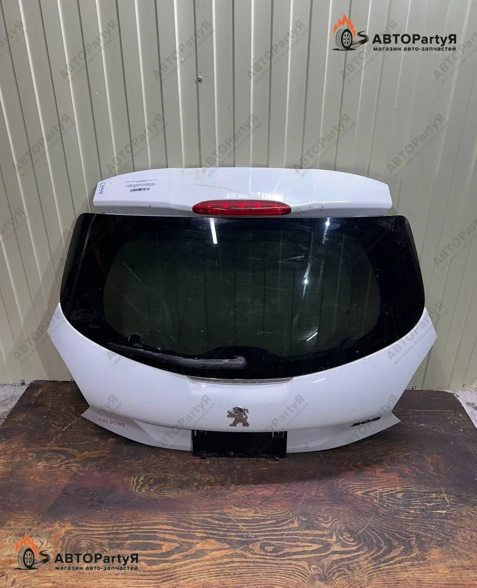 Крышка багажника Peugeot 208 хэтчбек