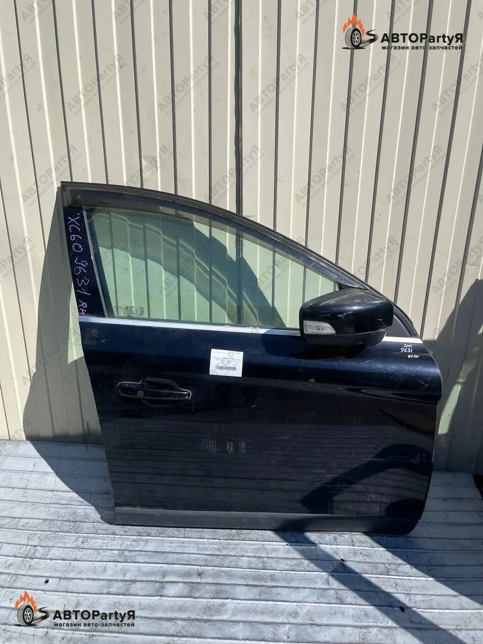 Дверь передняя правая Volvo XC60 DZ