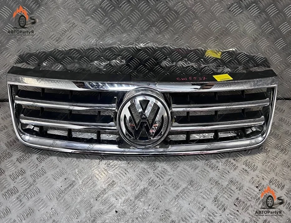 РЕШЕТКА РАДИАТОРА Volkswagen Touareg GP AXQ 4,2 л.