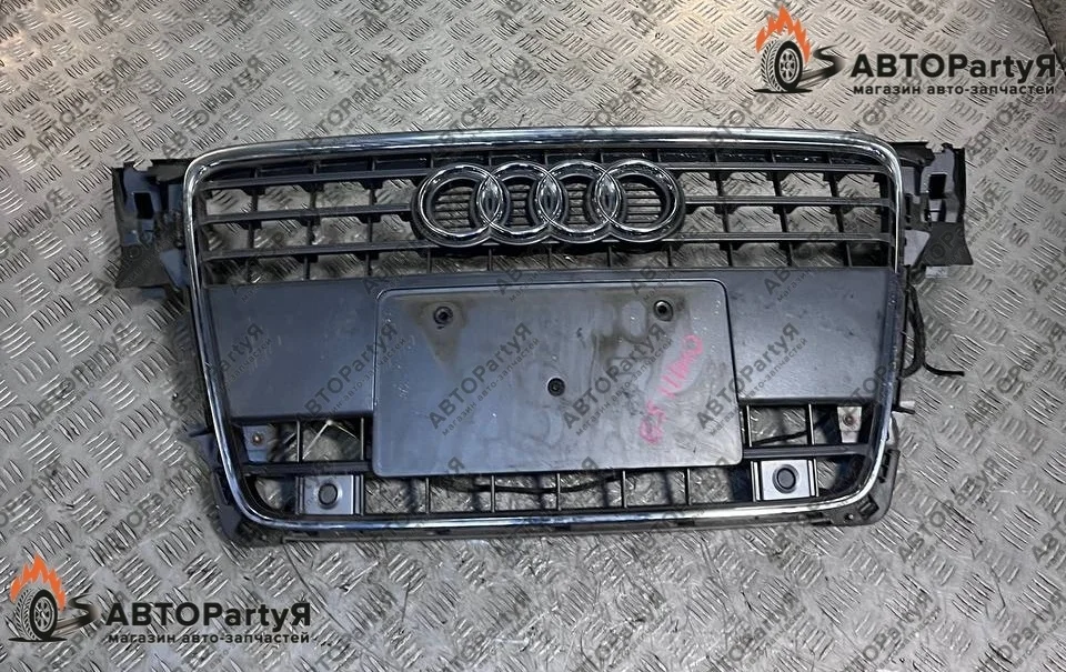 Решетка радиатора  Audi (Ауди) A4 B8 Универсал рест Серебристый