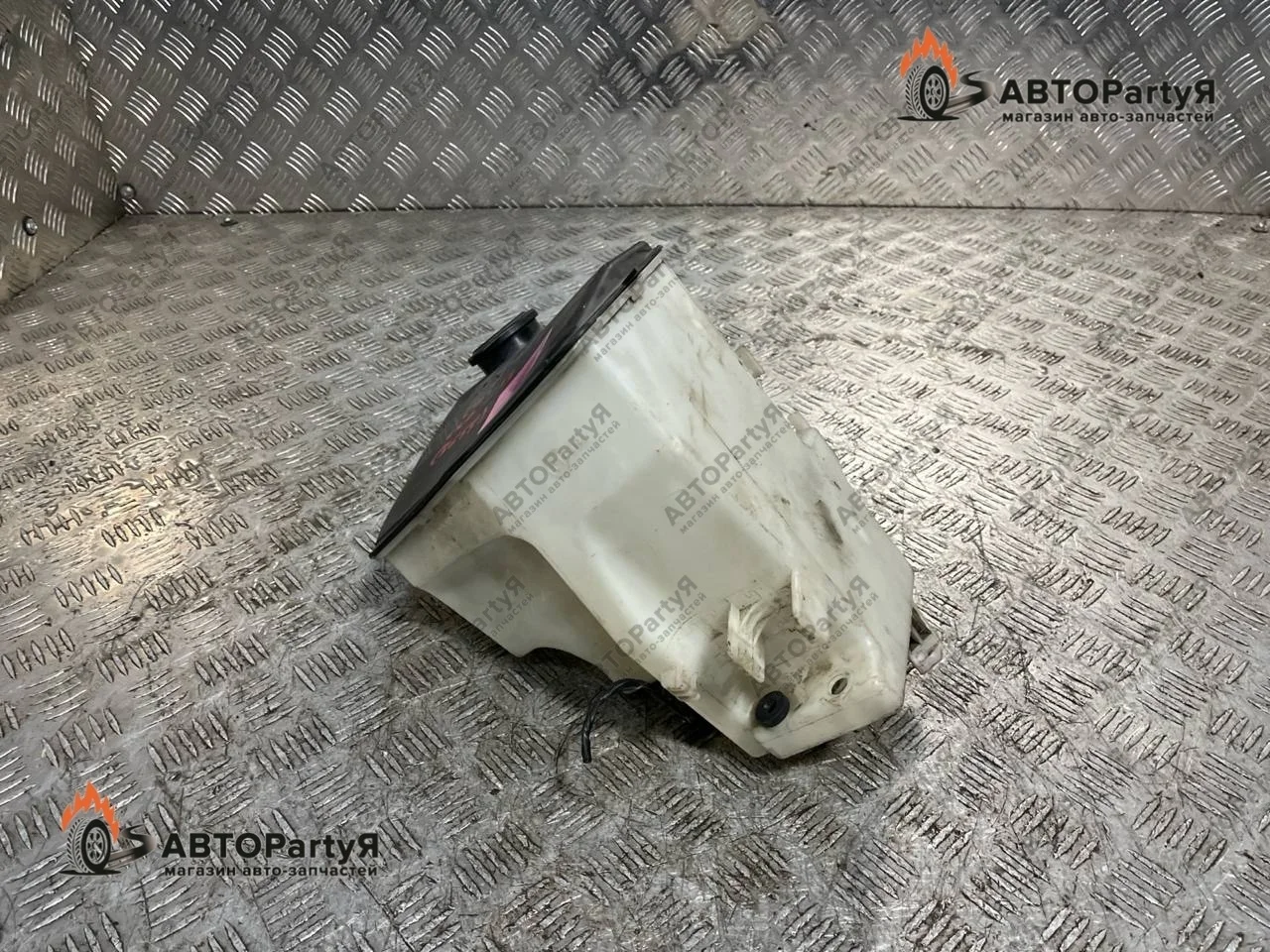 Бачок омывателя BMW (БМВ) X3 E83