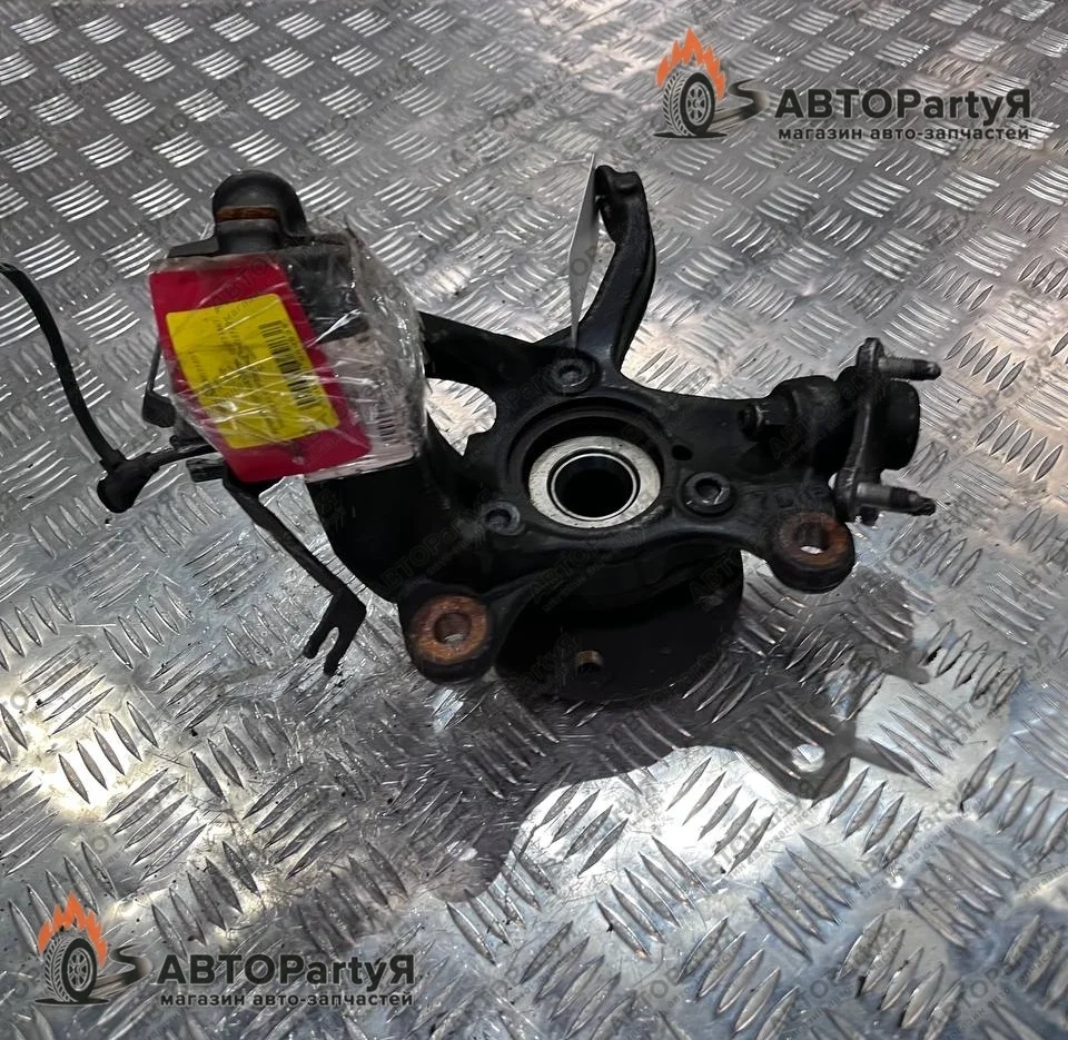 Кулак поворотный правый Volkswagen Golf 7 MK7