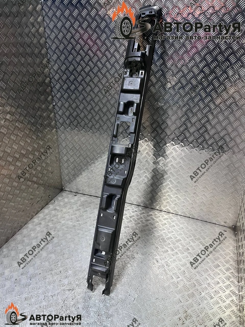 Рейлинг крыши правый  Nissan(Ниссан) X-Trail T31